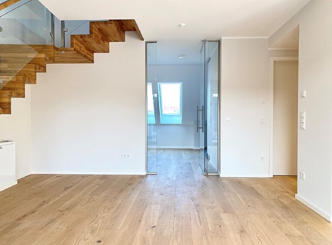 Wohnzimmer mit Blick zur Küche