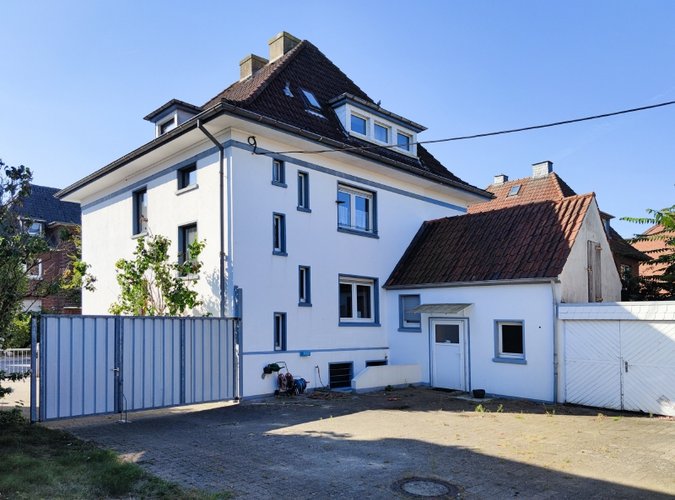 Rückansicht des Hauptgebäudes