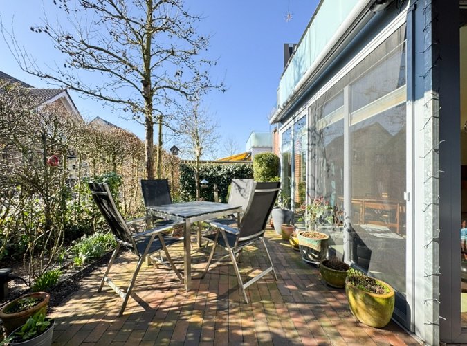 sonnige Terrasse