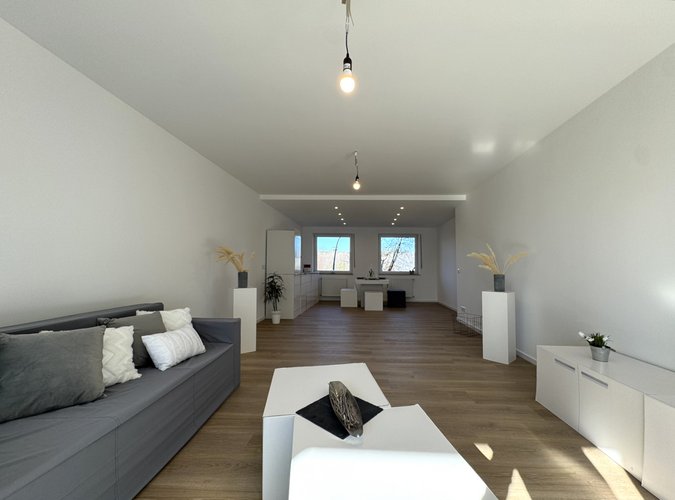 Wohnzimmer & offene Küche