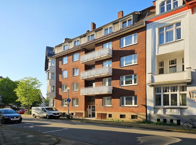 sonnige Außenansicht