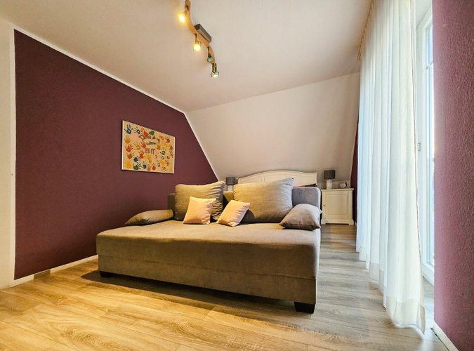 geräumiges Elternschlafzimmer
