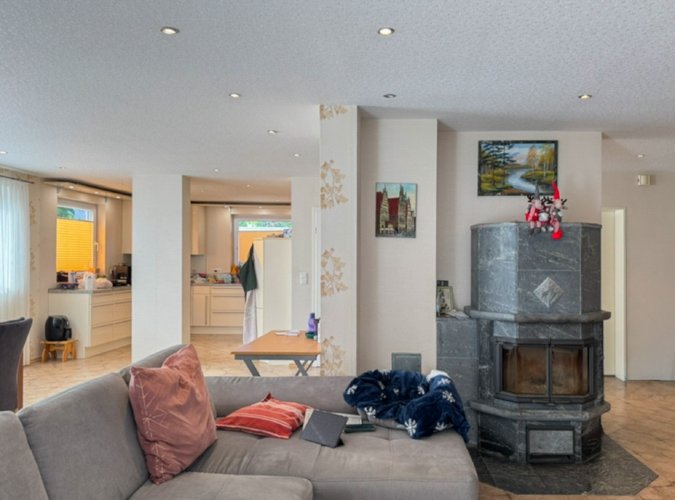 Wohnzimmer mit Kamin