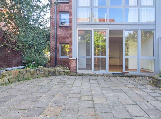 Terrasse (Blick auf das Wohnzimmer)