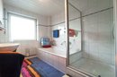 großes Badezimmer