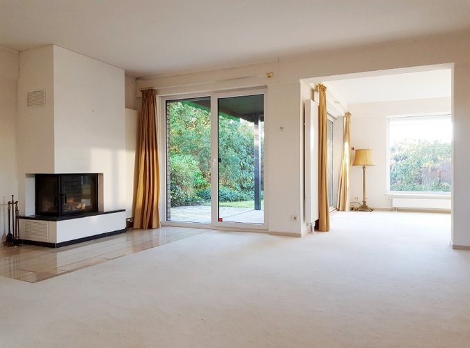Wohnzimmer, Blick auf den Kamin