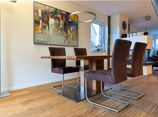 Ess- & Wohnbereich mit Holzbohlen