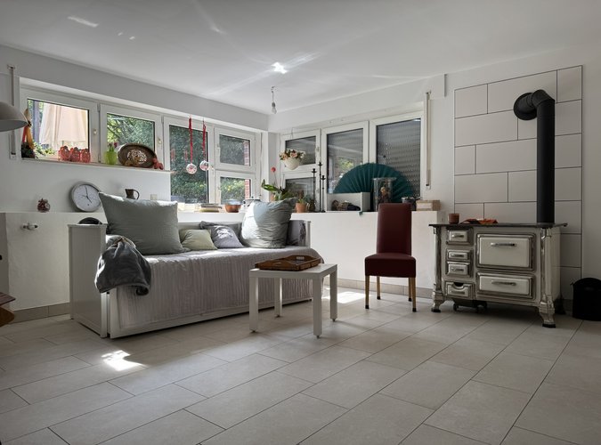 Wohnzimmer Souterrain links