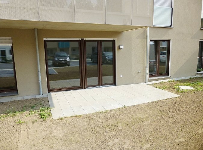 Terrasse mit Gartenanteil