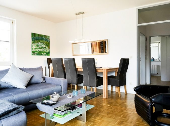 Wohnzimmer, Blick auf die Sitzecke