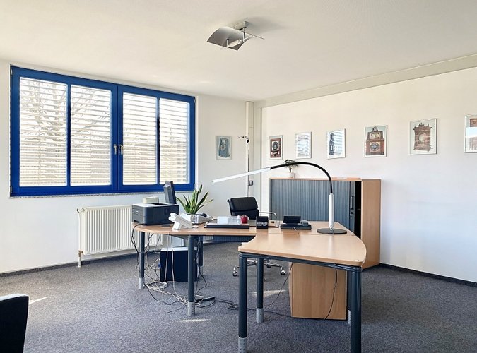 Büro 1
