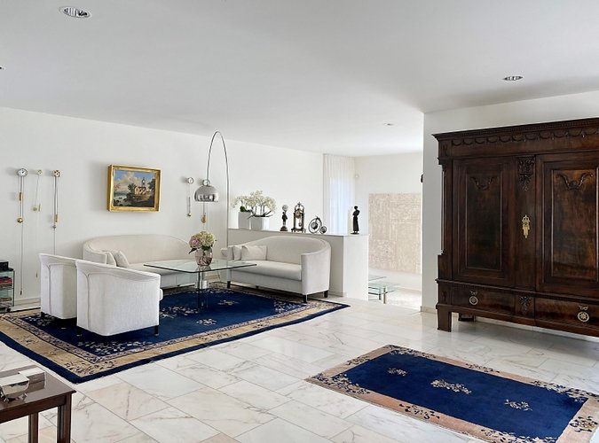 Wohnzimmer mit Blick Kaminzimmer